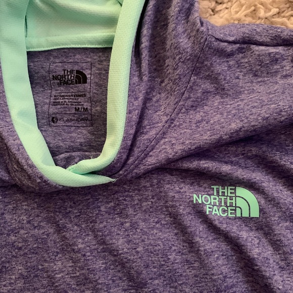 North Face Womens Pullover - Picture 2 of 3
